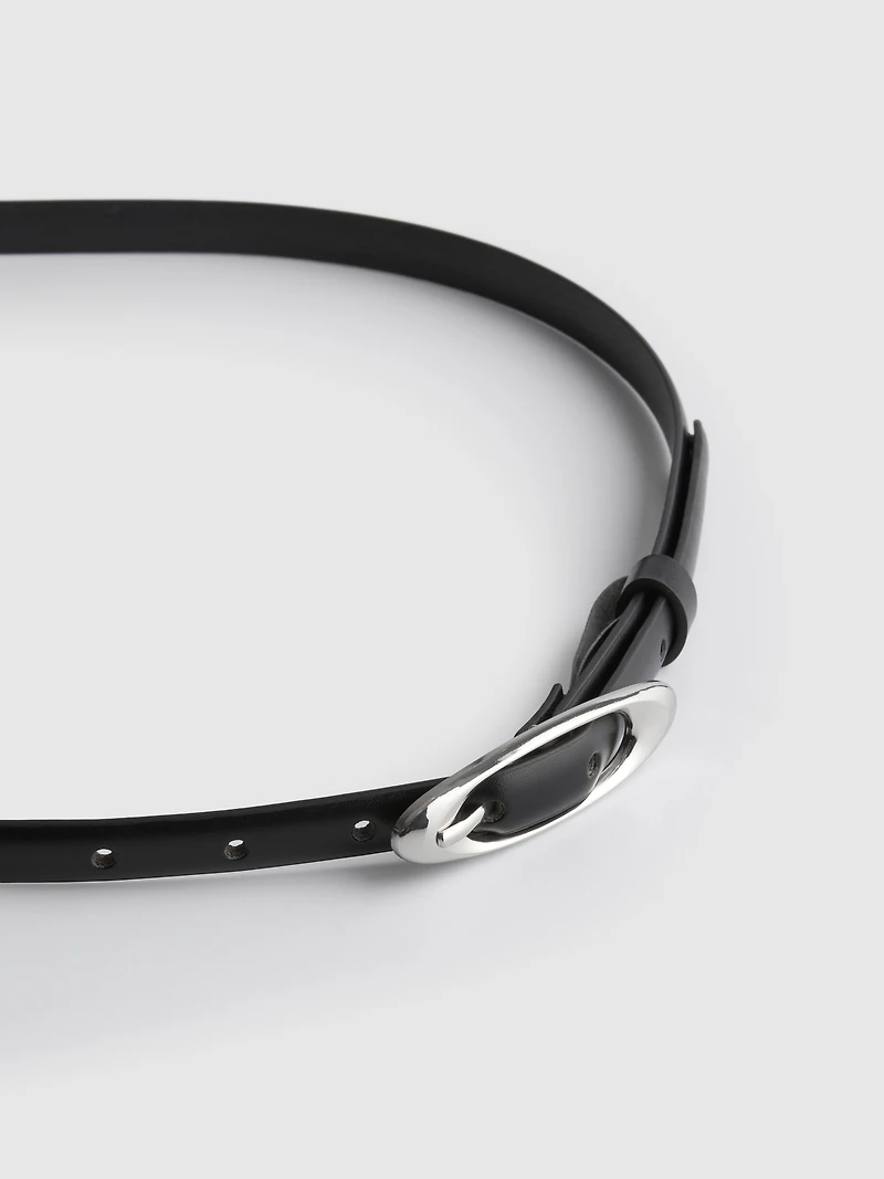Oval Buckle Skinny Belt