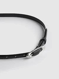 Oval Buckle Skinny Belt