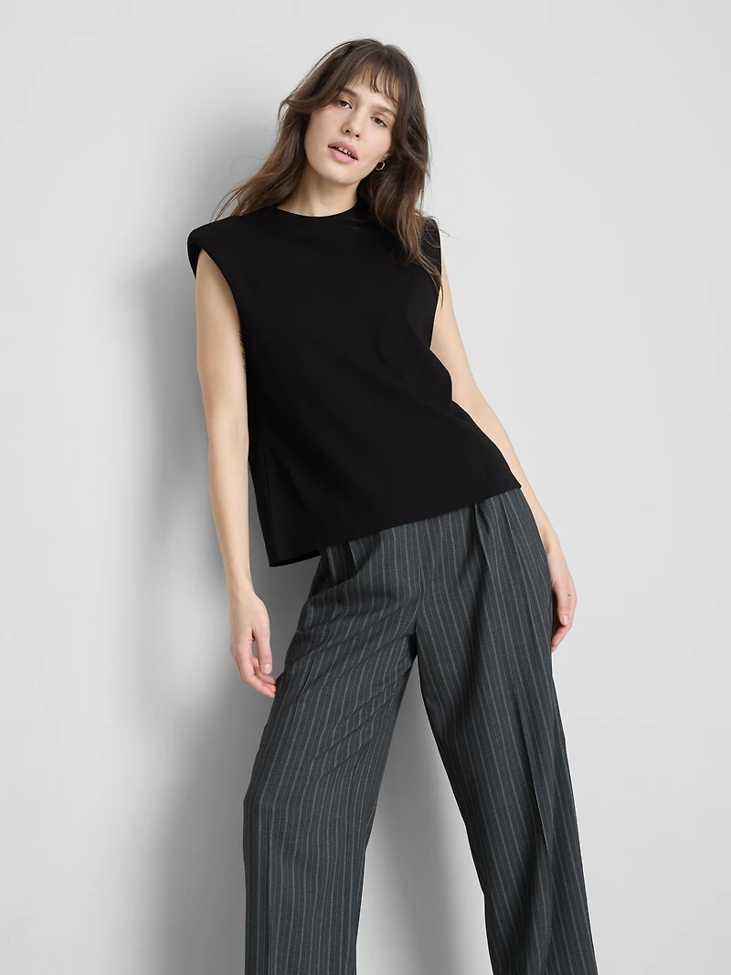 Cropped Sleeveless Shoulder Pad Tee