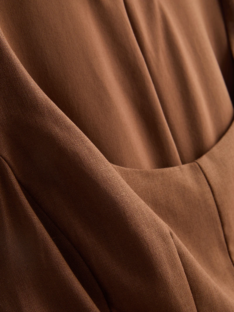 Linen-Blend Tailored Peplum Top