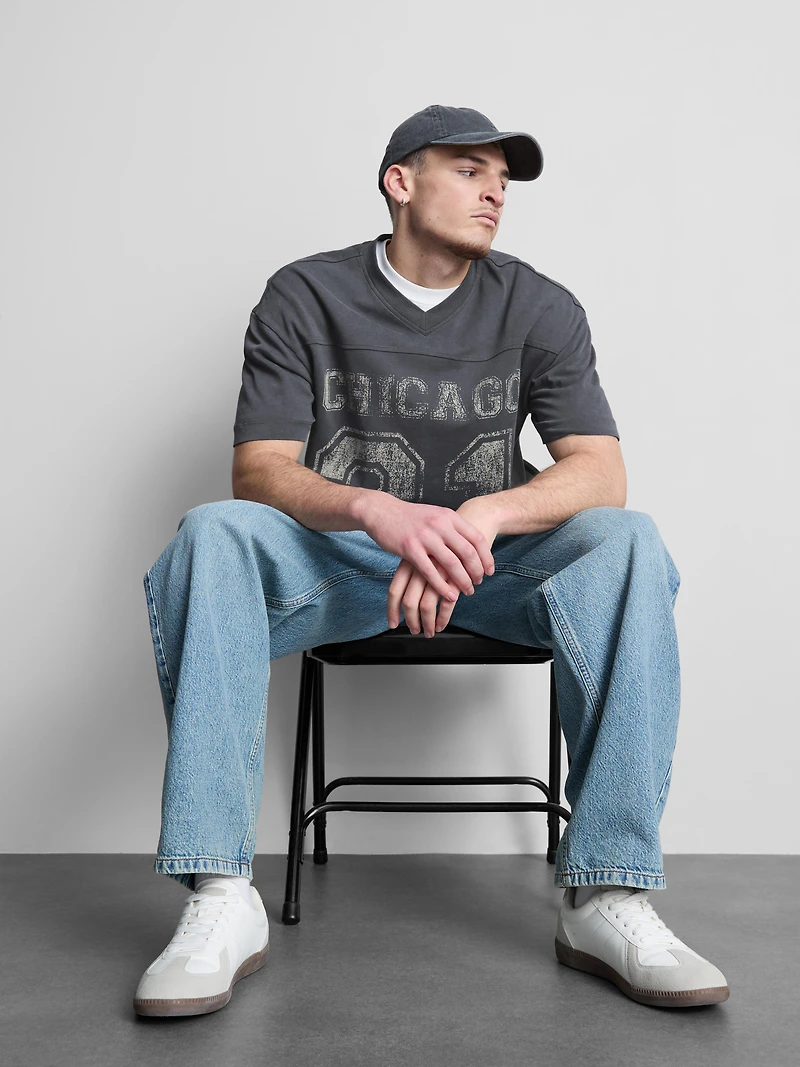 Chicago Graphic V-Neck T-Shirt