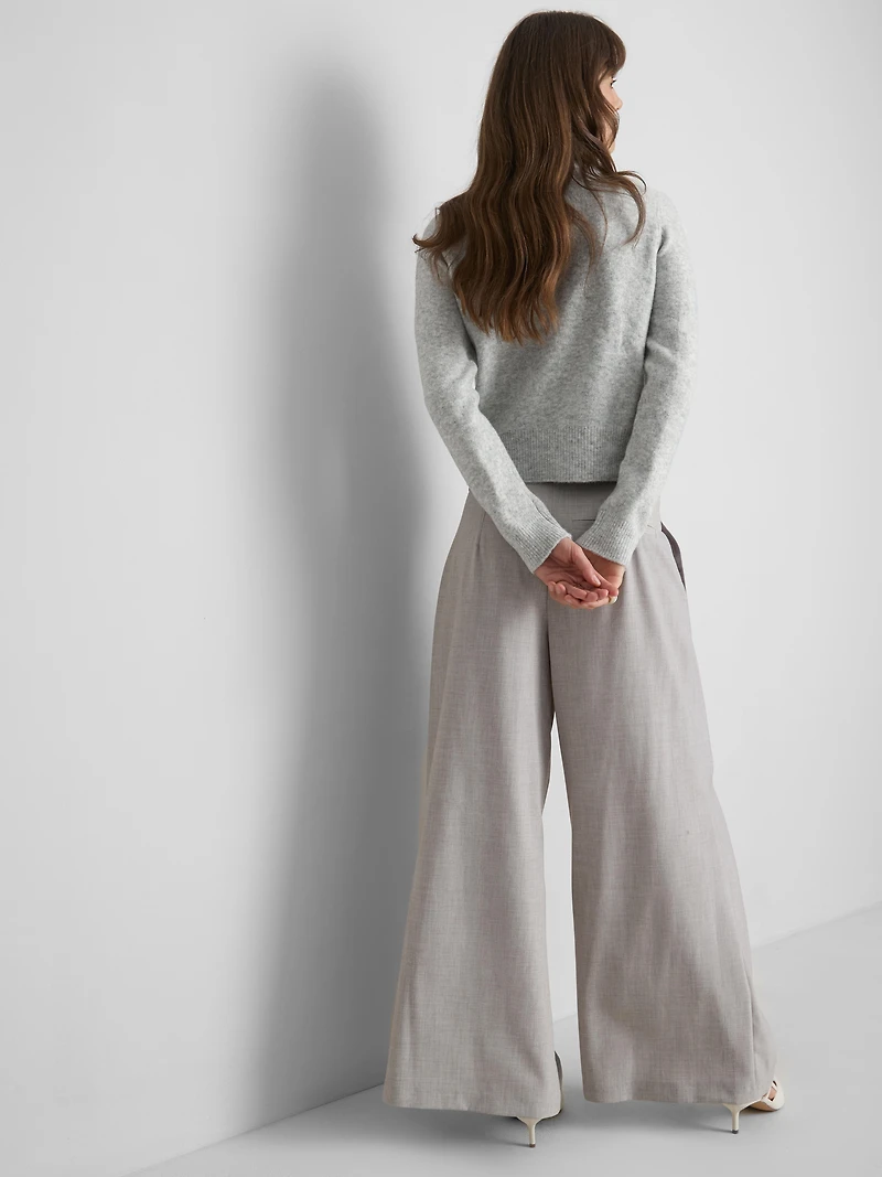 Essential Knitted Crewneck Cardigan