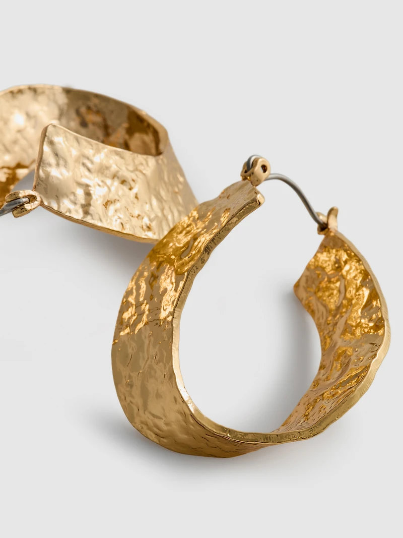 Paula Echevarría Textured Oval Hoops