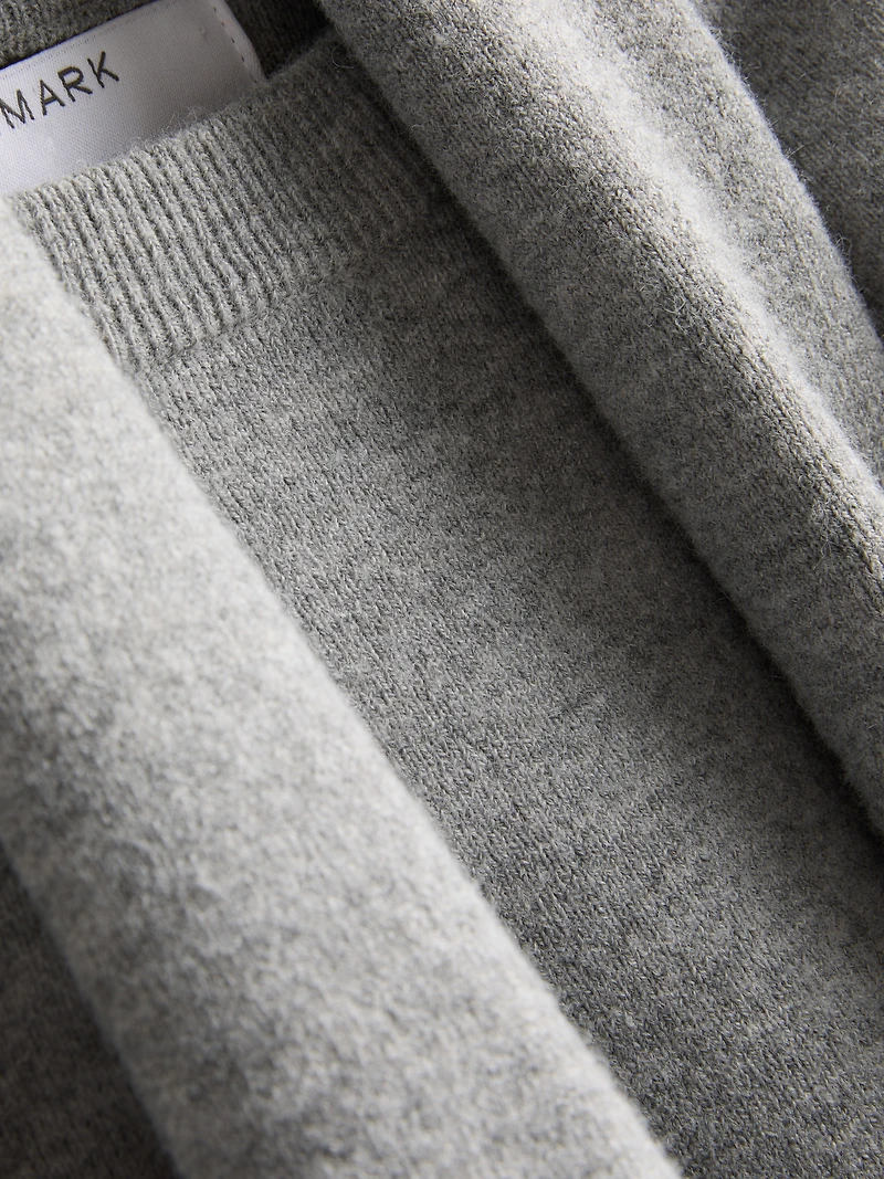 Paula Echevarría Scarf Detail Sweater