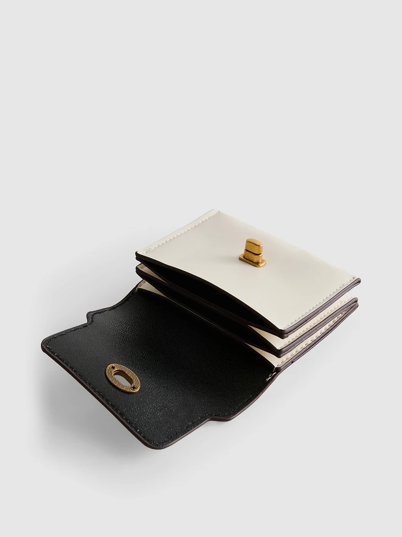 Twist Lock Card Holder
