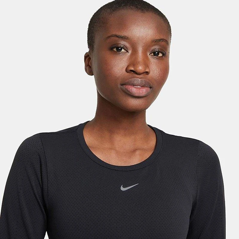 Women's Dri-FIT ADV Aura Slim Fit Long Sleeve Top