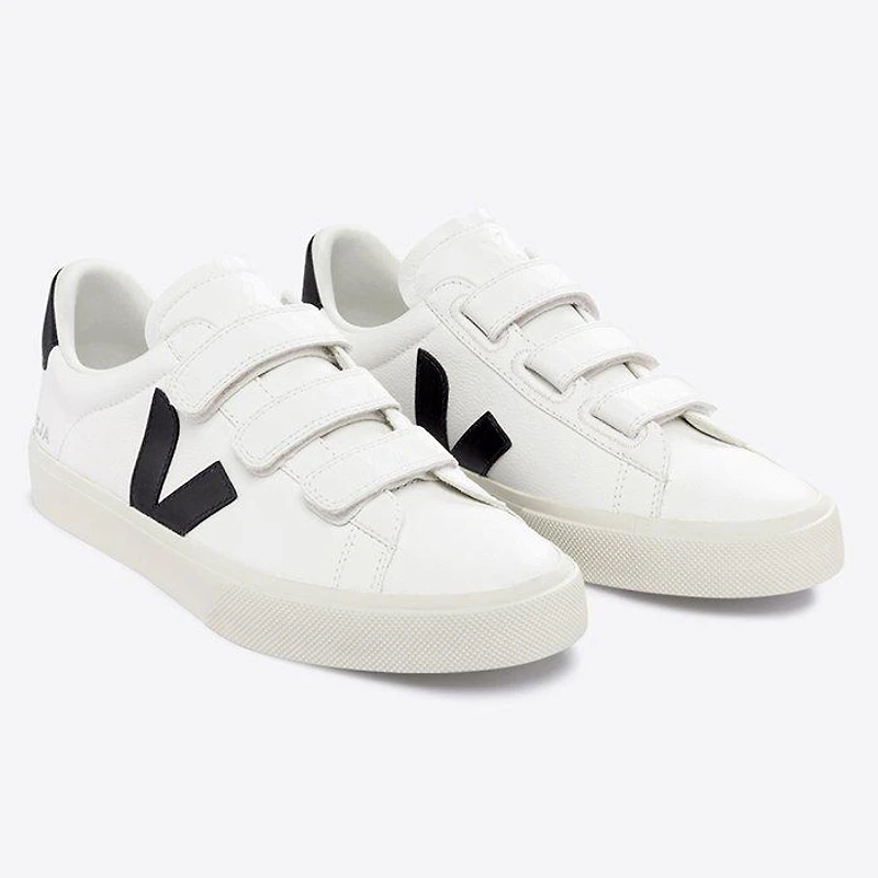 Unisex Recife Leather Sneaker