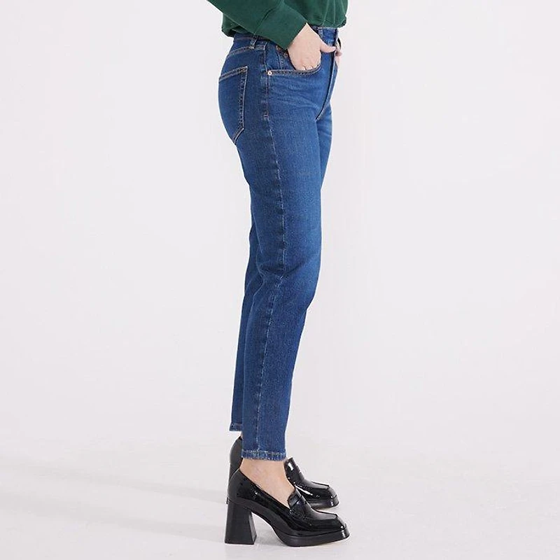 Women's Easton Slim Jean