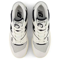 Unisex 550 Shoe