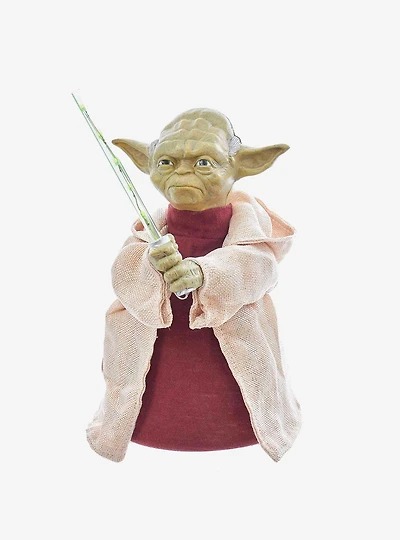 Star Wars Yoda With Led Light Saber Treetop