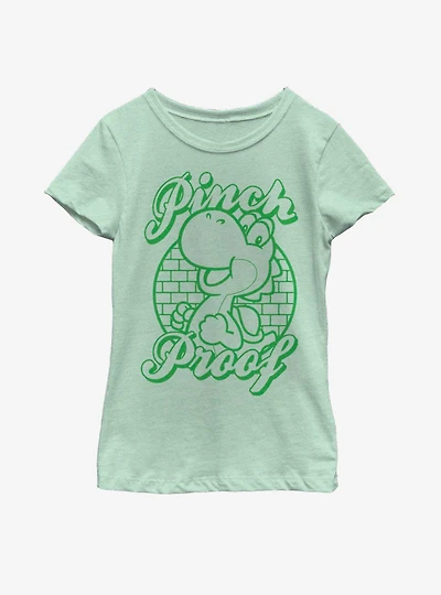 Nintendo Mario Pinch Proof Yoshi Youth Girls T-Shirt