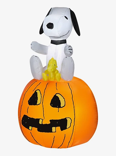 Peanuts Snoopy And Woodstock On Pumpkin Airblown