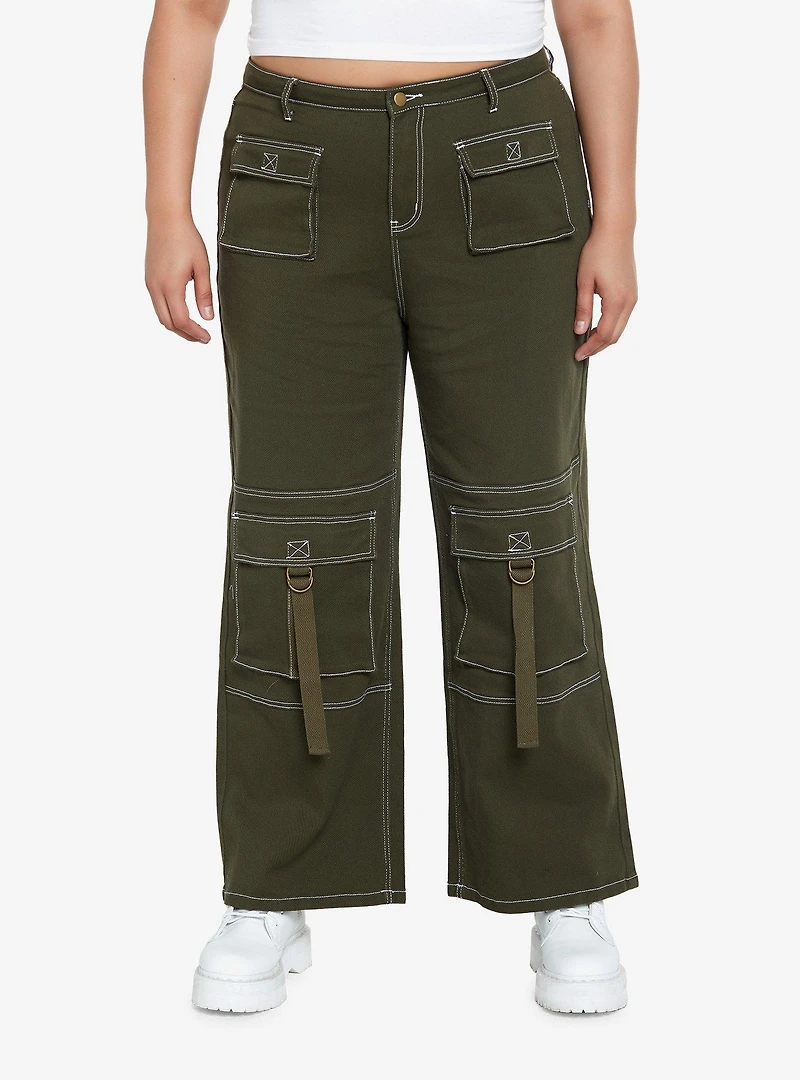 Green & White Contrast Stitch Strap Carpenter Pants Plus
