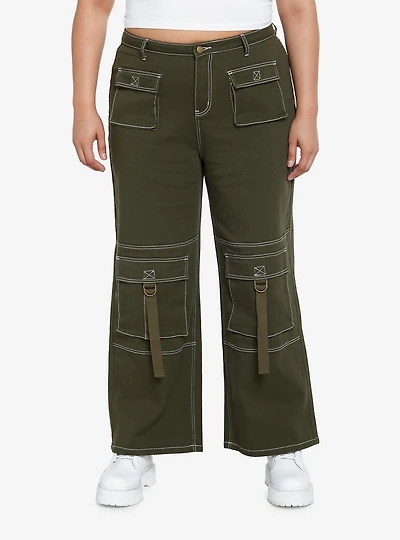Green & White Contrast Stitch Strap Carpenter Pants Plus
