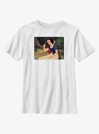 Disney Snow White And The Seven Dwarfs Singing Scene Youth T-Shirt