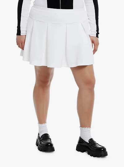 Sweet Society® White Pleated Skort Plus