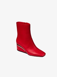 Mona Ankle Bootie Red