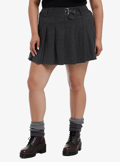 Social Collision Black & Grey Houndstooth Pleated Skirt Plus Size