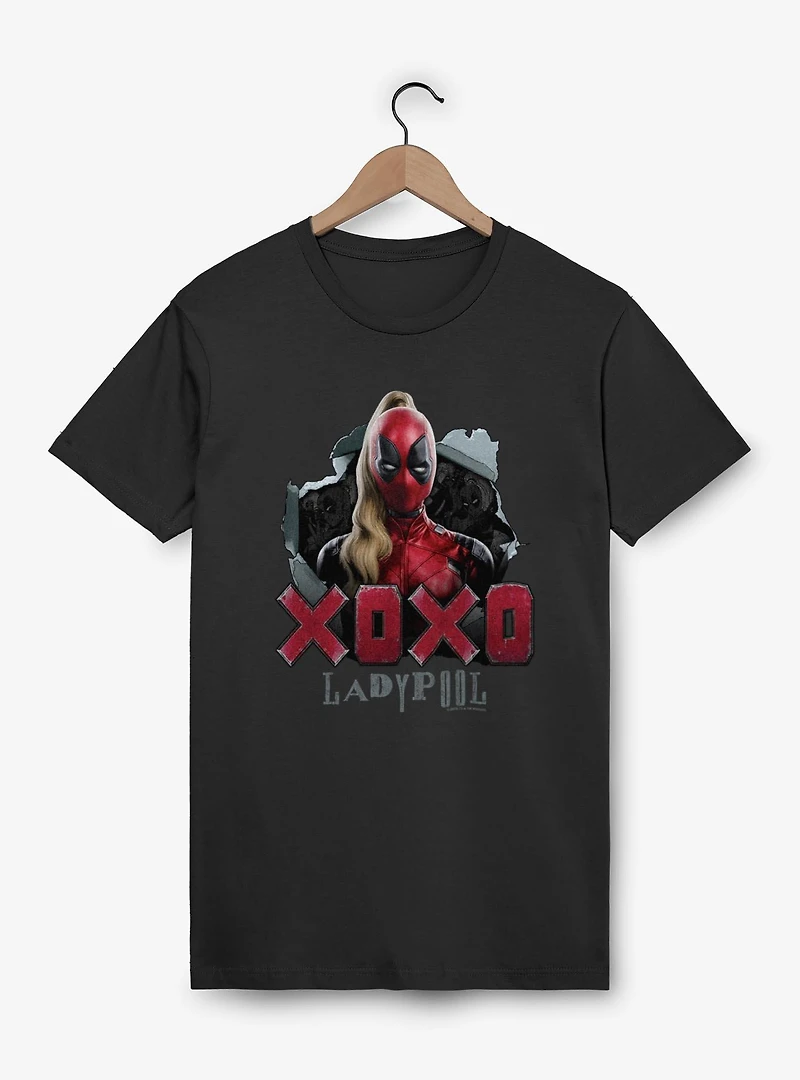 Marvel Deadpool & Wolverine XOXO Ladypool T-Shirt