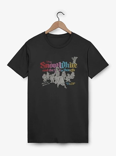 Disney Snow White and the Seven Dwarfs Grunge Pop Poster T-Shirt