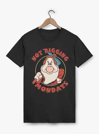 Disney Snow White and the Seven Dwarfs Not Digging Mondays T-Shirt
