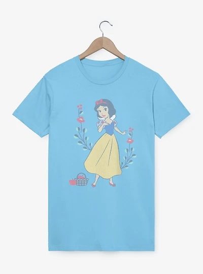 Disney Snow White and the Seven Dwarfs Apple Pose Garment Dye T-Shirt