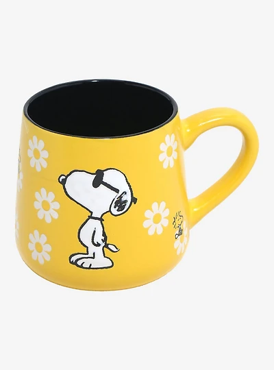 Peanuts Snoopy Daisies Wax Resist Mug