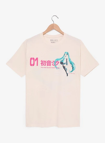 Vocaloid Hatsune Miku Posing Portrait T-Shirt - BoxLunch Exclusive