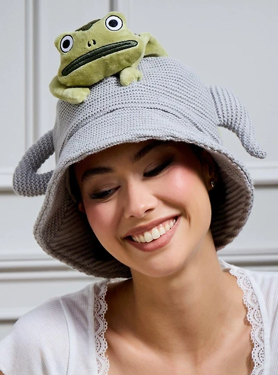 Over the Garden Wall Jason Funderburker Teapot Knit Bucket Hat — BoxLunch Exclusive