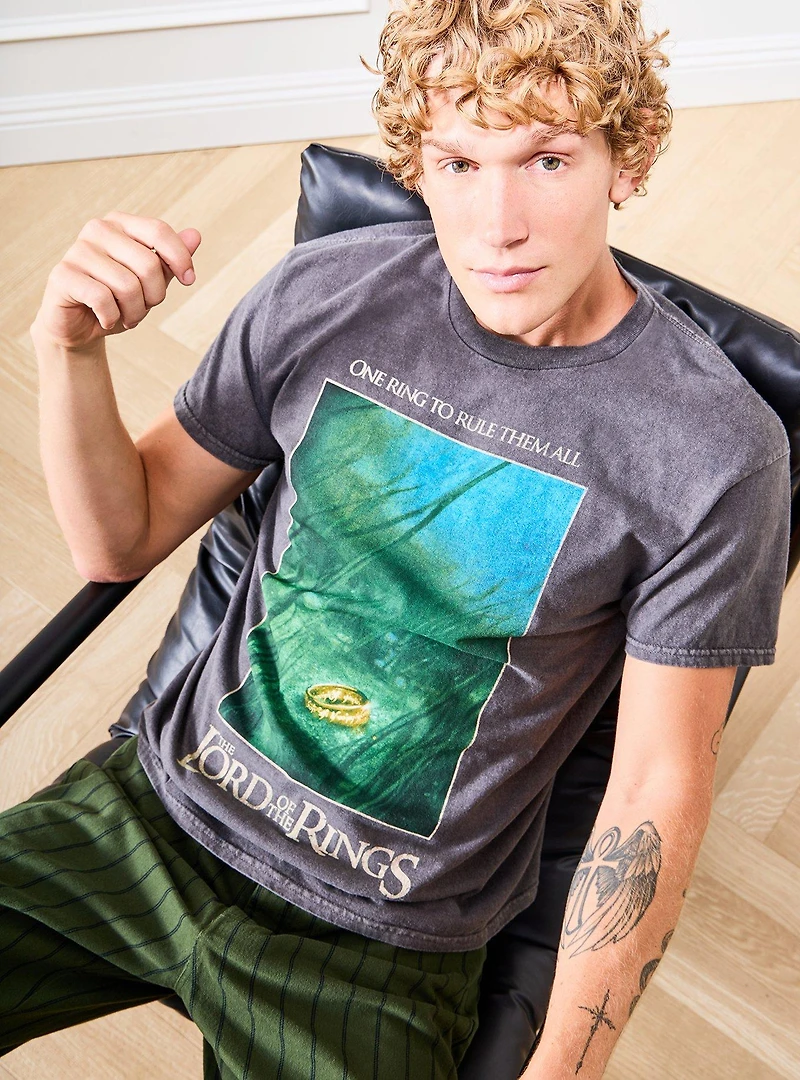 the Lord of Rings One Ring Underwater Portrait T-Shirt - BoxLunch Exclusive