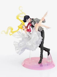 Bandai Namco Sailor Moon FiguartsZero Chouette Usagi and Tuxedo Mask (Moonlight Glow Edition) Figure