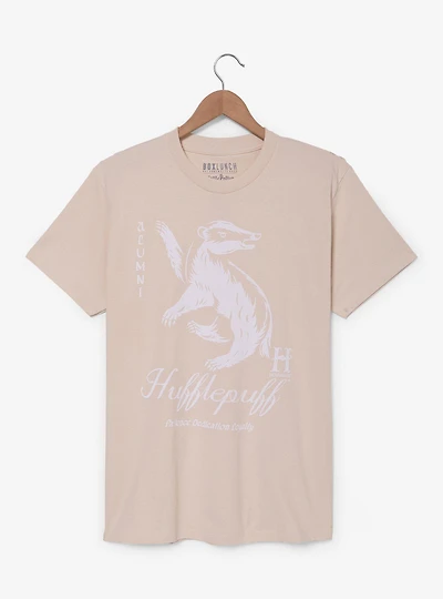 Harry Potter Hufflepuff Alumni T-Shirt — BoxLunch Exclusive
