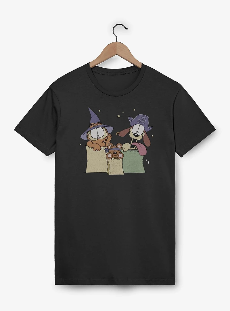Garfield Spooky Friends T-Shirt