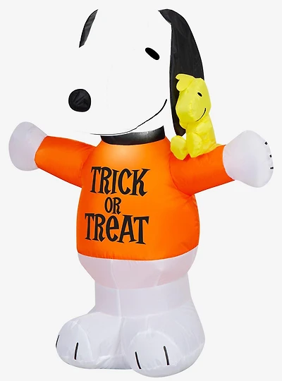 Peanuts Snoopy in Trick or Treat Shirt with Woodstock Airblown Inflatable