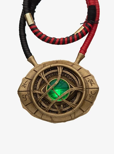 Marvel Doctor Strange Eye Of Agamotto Light Up Pendant Necklace