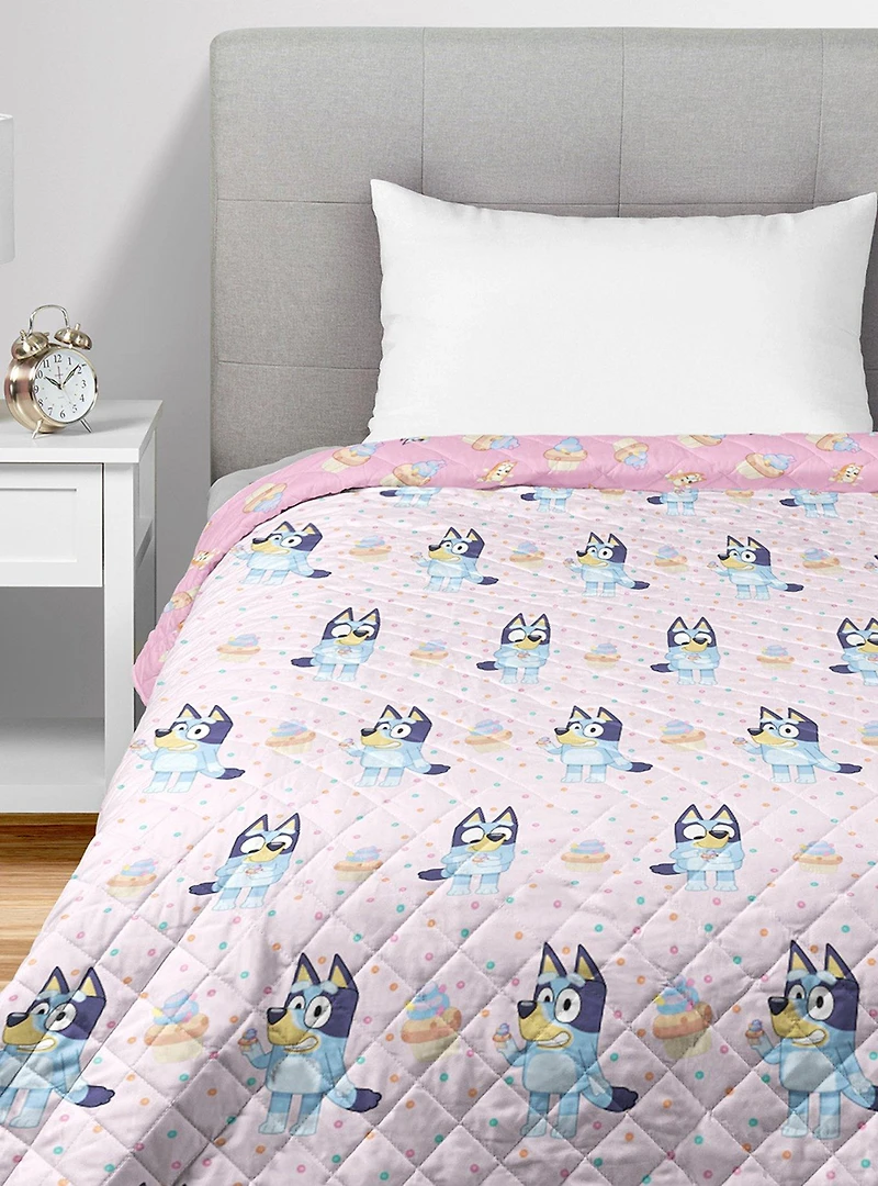 Bluey Cupcake Stars Quilted Throw Blanket