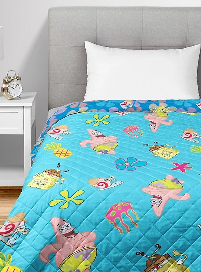 SpongeBob Tropical Waltz Quilted Throw Blanket