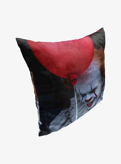 It A Red Balloon Throw Pillow