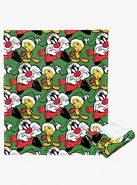 Looney Tunes Holiday Dreamers Silk Touch Throw Blanket