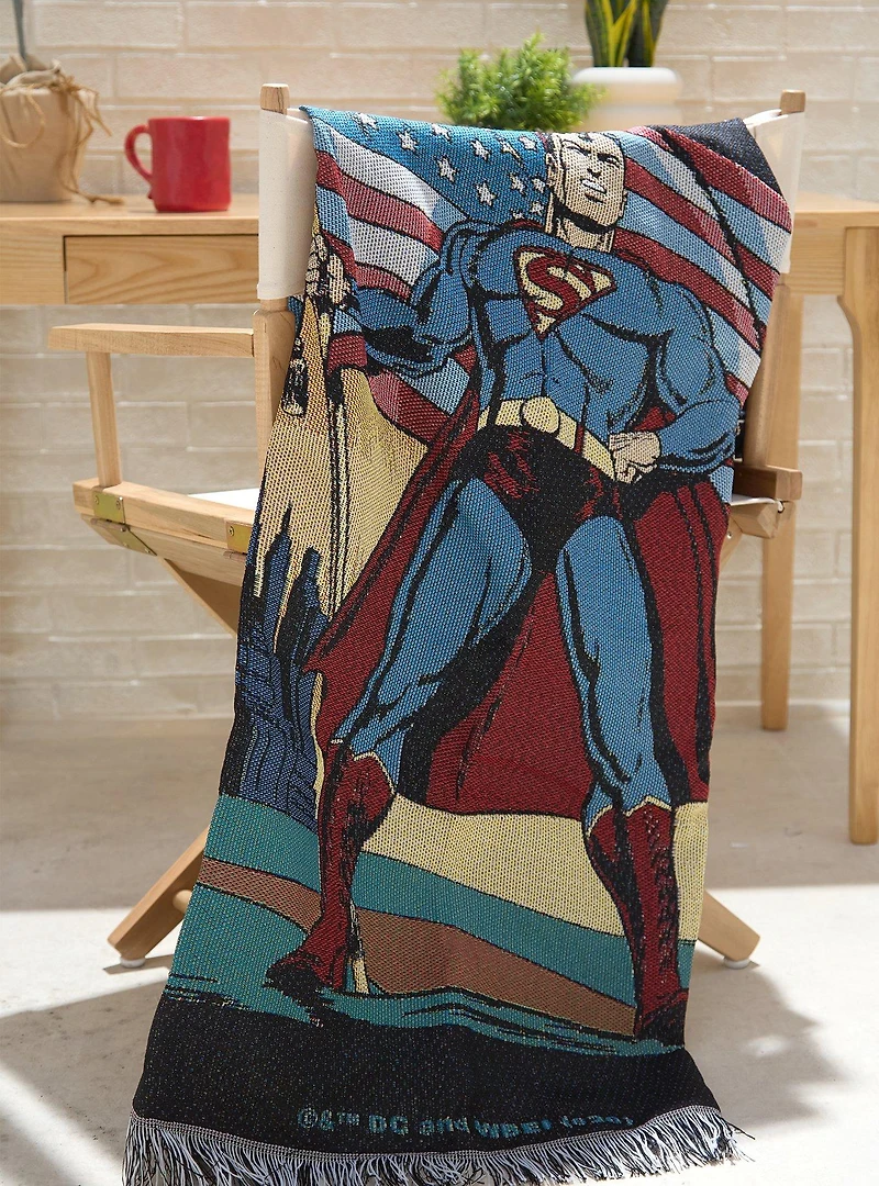 DC Comics Superman Retro Tapestry Throw — BoxLunch Exclusive