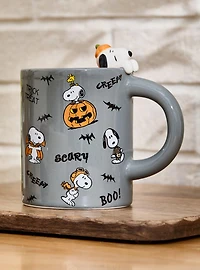 Peanuts Snoopy Halloween Costumes Mug with Snoopy Charm