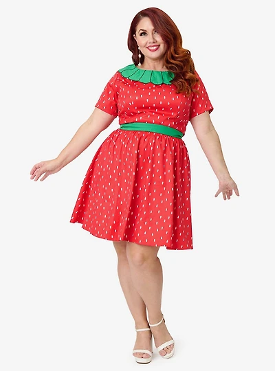 Smak Parlour Plus Red & Green Petal Collar Flare Dress