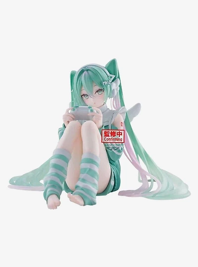 Vocaloid Hatsune Miku Game Version Holiday Memories Figure