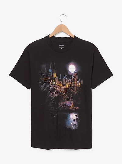Harry Potter Hogwarts Castle Night Scene T-Shirt - BoxLunch Exclusive