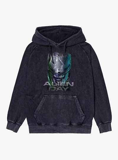 Alien 4-26 Day Mineral Wash Hoodie