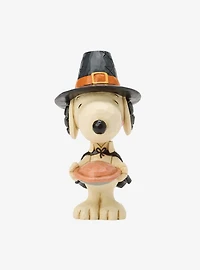 Peanuts Snoopy With Pumpkin Pie Mini Figurine
