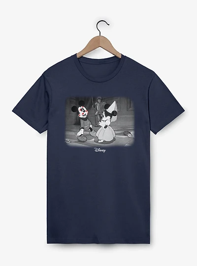 Disney Mickey Mouse Retro Kiss Pop Minnie T-Shirt