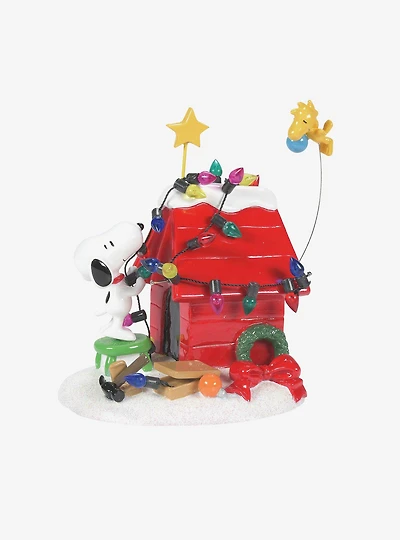Department 56 Peanuts Village Getting Ready for Christmas Figurine