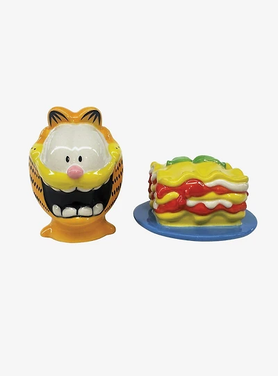 Garfield Salt & Pepper Shaker Set
