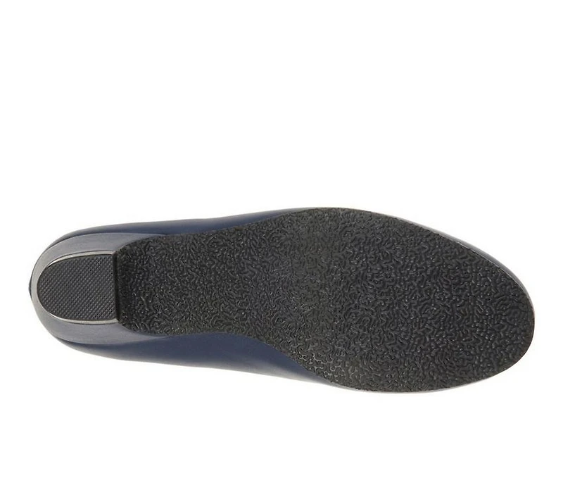 Women's Journee Collection Saar Pumps